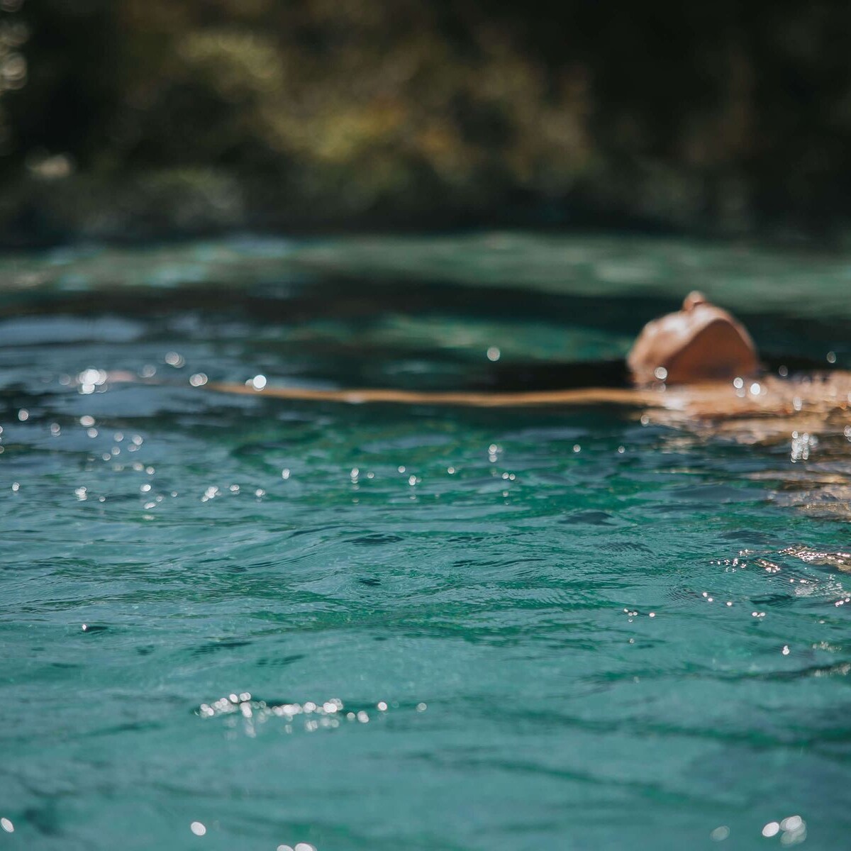 Morna Retreats Ibiza – relaxed in a pool